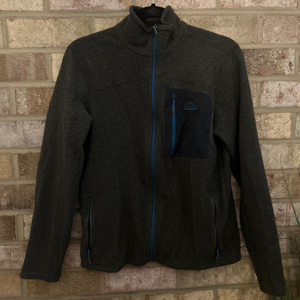 Striped Gray Long Sleeve Pullover L.L Bean Men’s Jacket Size Small